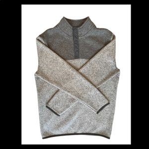 old navy pullover kids. pre- owned,excellent condition. XL 14-16.